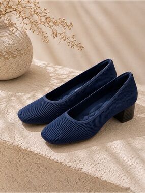VIVAIA Knit Block Heel Pumps – Size 9.5